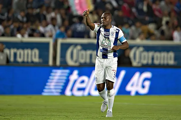 MEXSPORT Aquivaldo Mosquera en partido con Pachuca