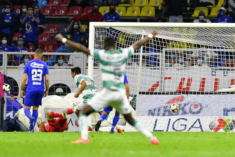 IMAGO7 Diego Valdés en festejo de gol