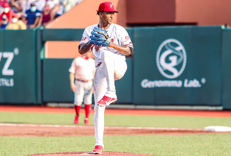 TWITTER @elaguilabeisbol Edson Frías sufrió ante la ofensiva escarlata