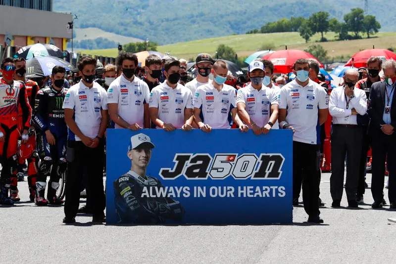 AP Compañeros de equipo del suizo lamentan su fallecimiento