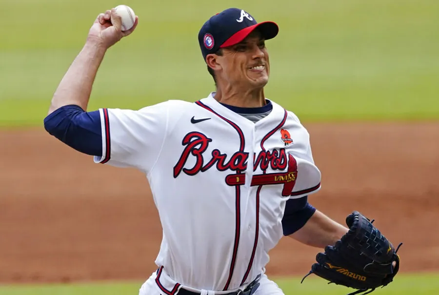 Charlie Morton en juego ante Nationals