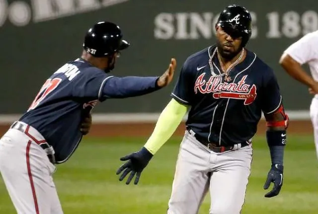 El dominicano es felicitado por cuadrangular