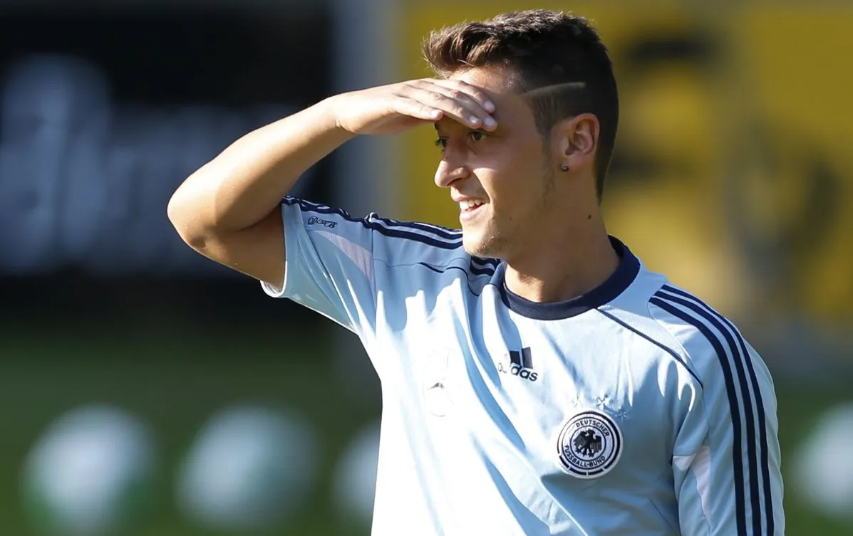 Mesut Ozil en partido