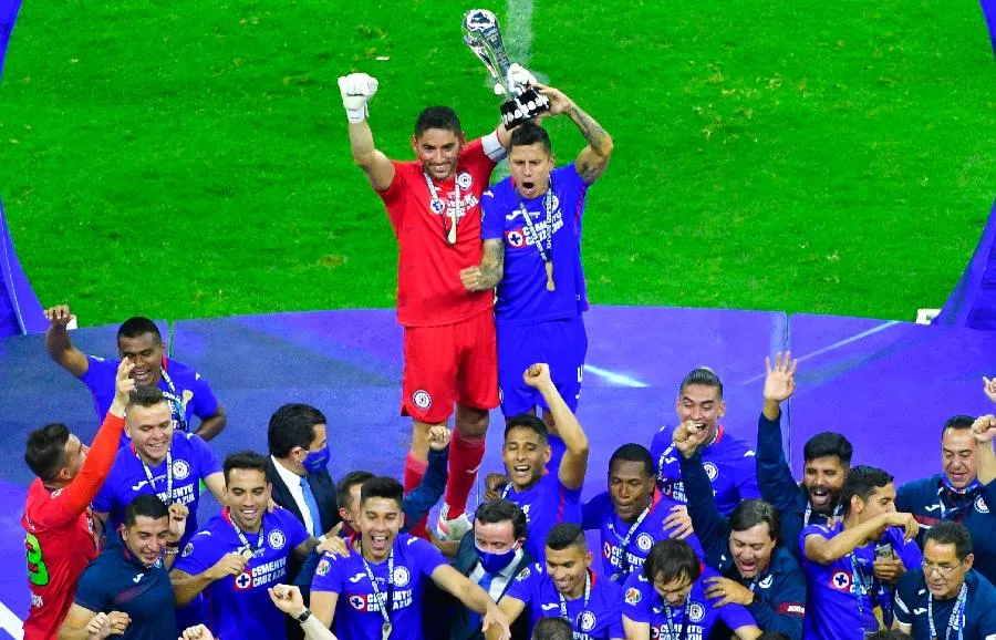 La Máquina alzó el título