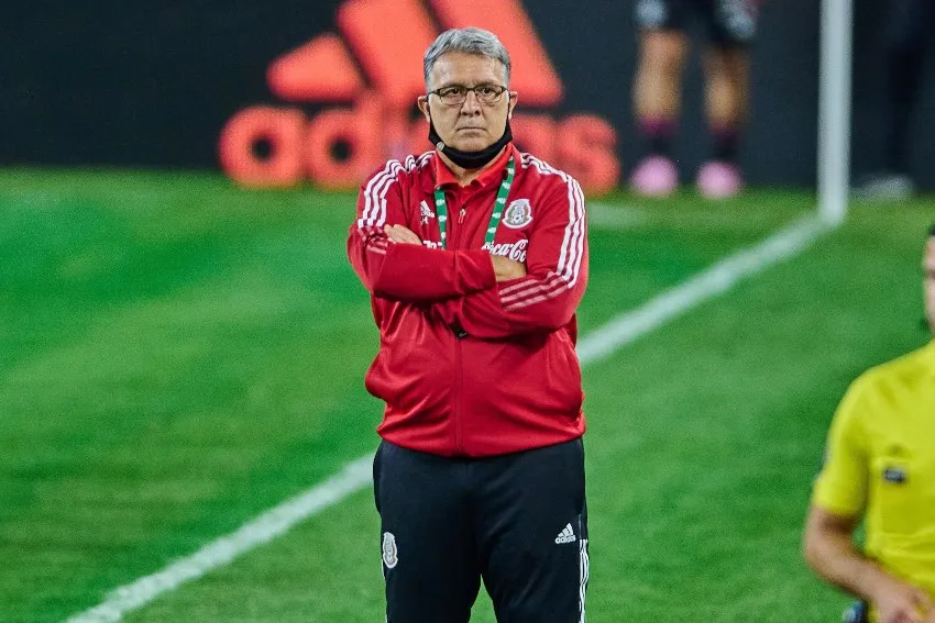 MEXSPORT Gerardo Martino en el partido entre México e Islandia