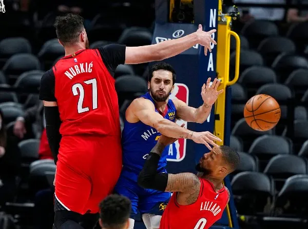 Nuggets frente a Blazers