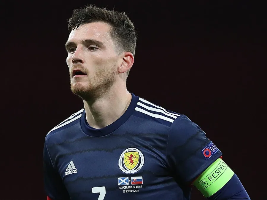 EFE Andrew Robertson durante un partido con Escocia