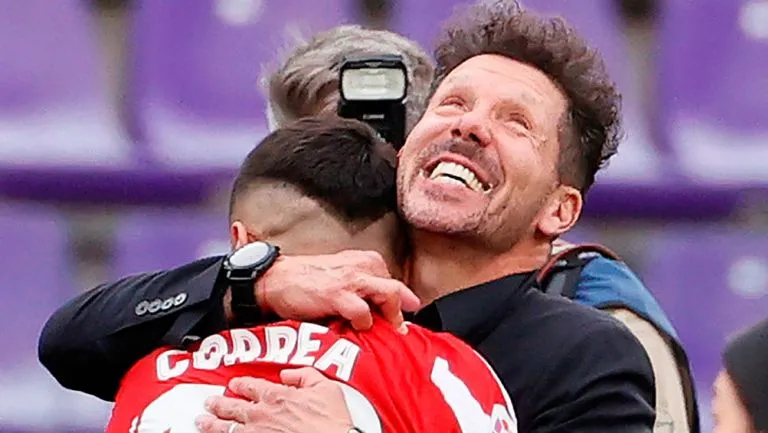 EFE Simeone mira al cielo tras victoria
