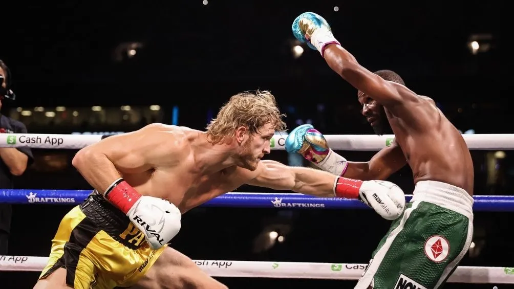 Floyd Mayweather se enfrentó a Logan Paul