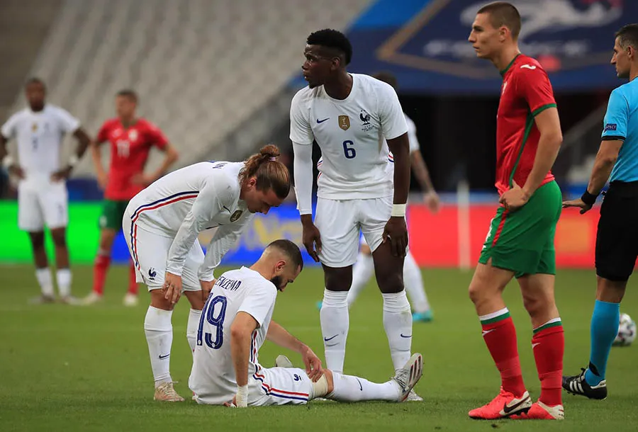 EFE Karim Benzema tras rescibir un golpe en la rodilla ante Bulgaria