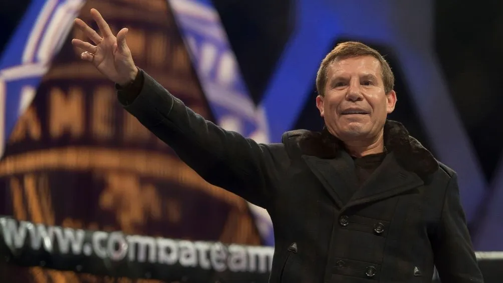 Julio César Chávez durante un evento