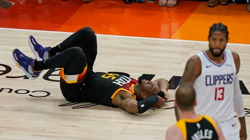 AP Donovan Mitchell en el segundo juego de la Semifinal entre Utah y los Clippers