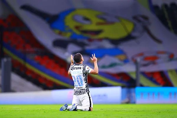 IMAGO7 El paraguayo festeja un gol