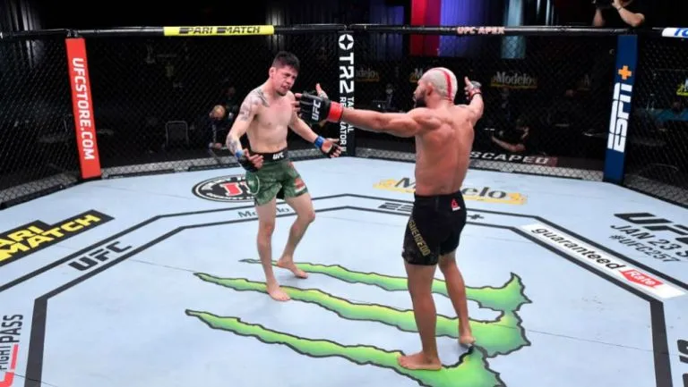 UFC Deiveson y Brandon Moreno en combate