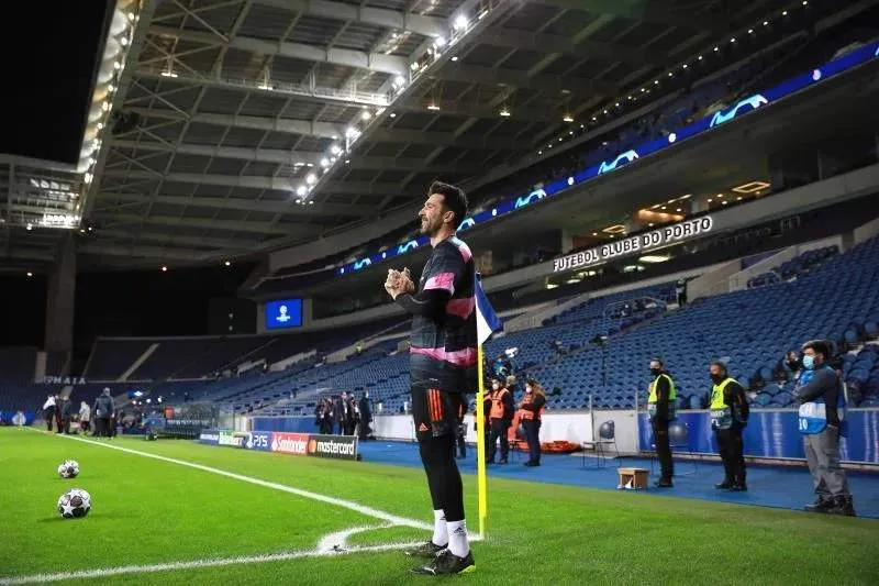 EFE Buffon en partido