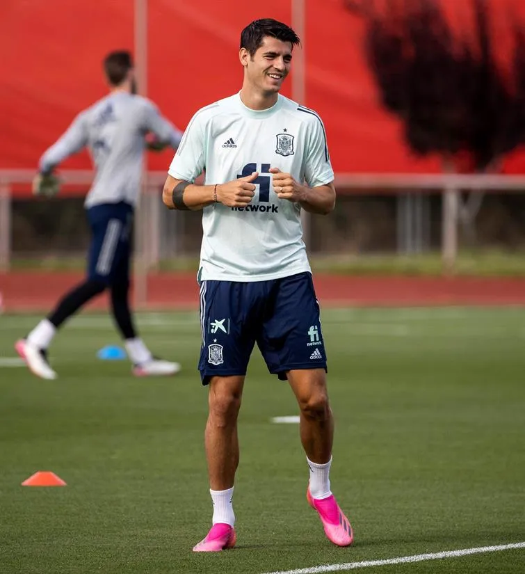 El delantero en una práctica de la selección española