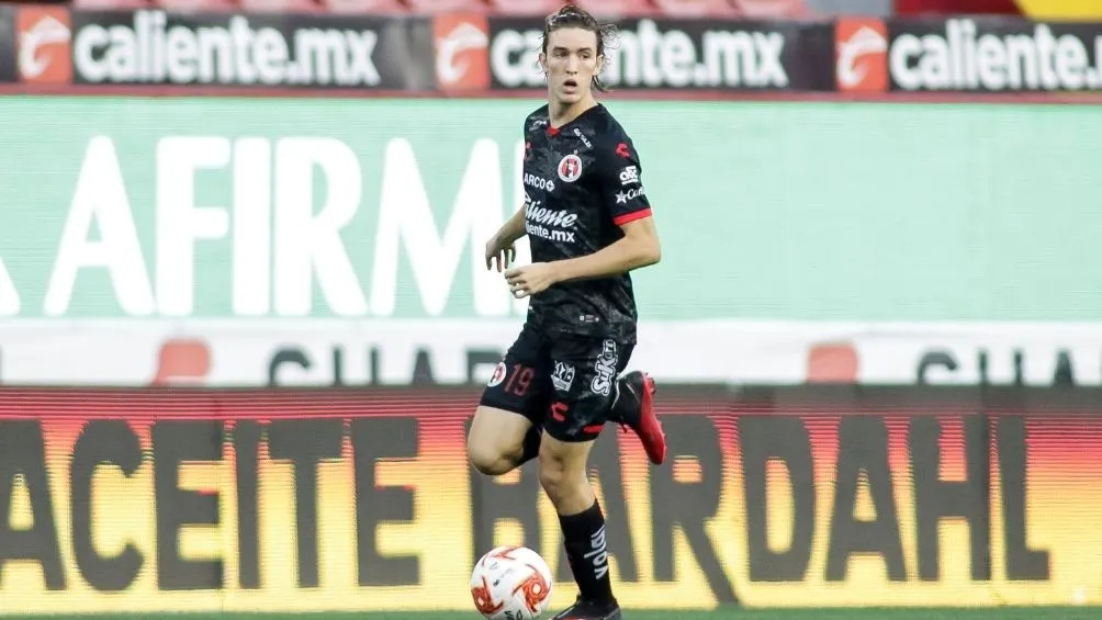IMAGO7 Ruíz en un partido con Xolos