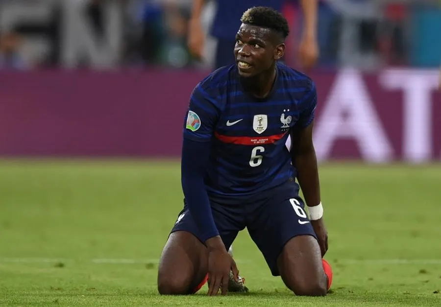 EFE Paul Pogba se lamenta en el césped