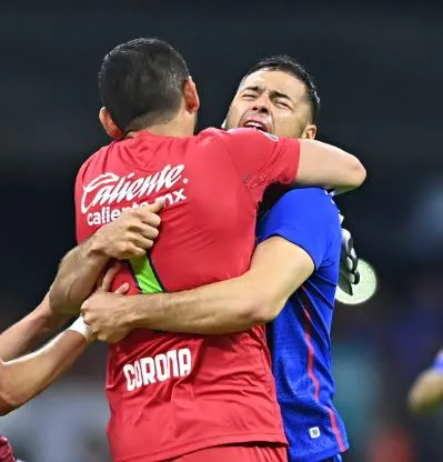 Corona y Aguilar, en festejo del Título