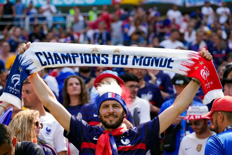 AP Aficionado en el estadio húngaro