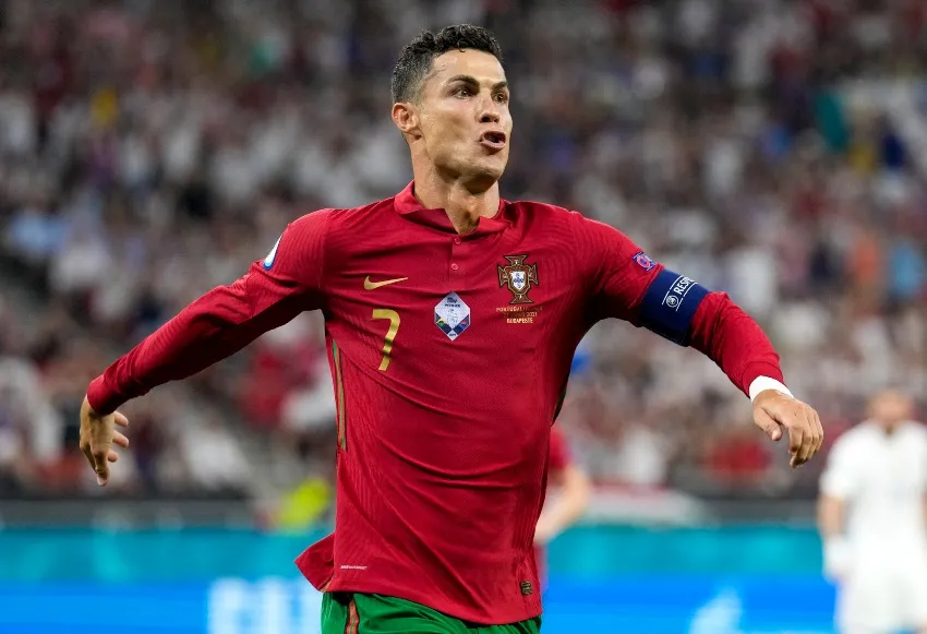 AP Cristiano Ronaldo tras marcar gol en el duelo entre Portugal y Francia