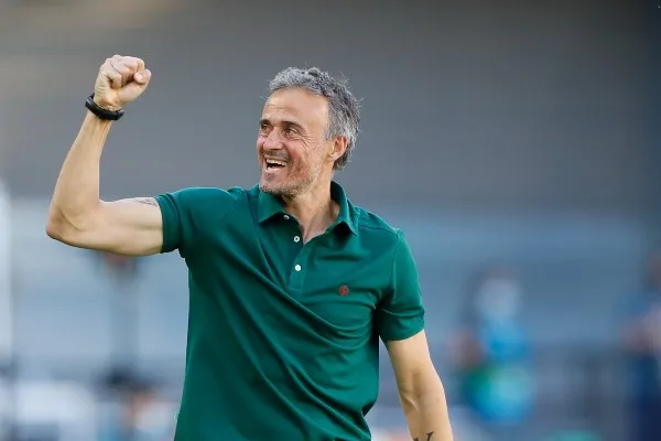 AP Luis Enrique Martínez al finalizar partido contra Eslovaquia en la Euro 2020