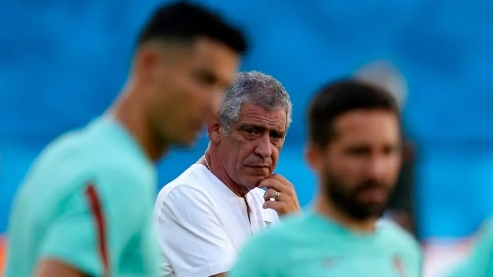 Santos observa a CR7 en un entrenamiento