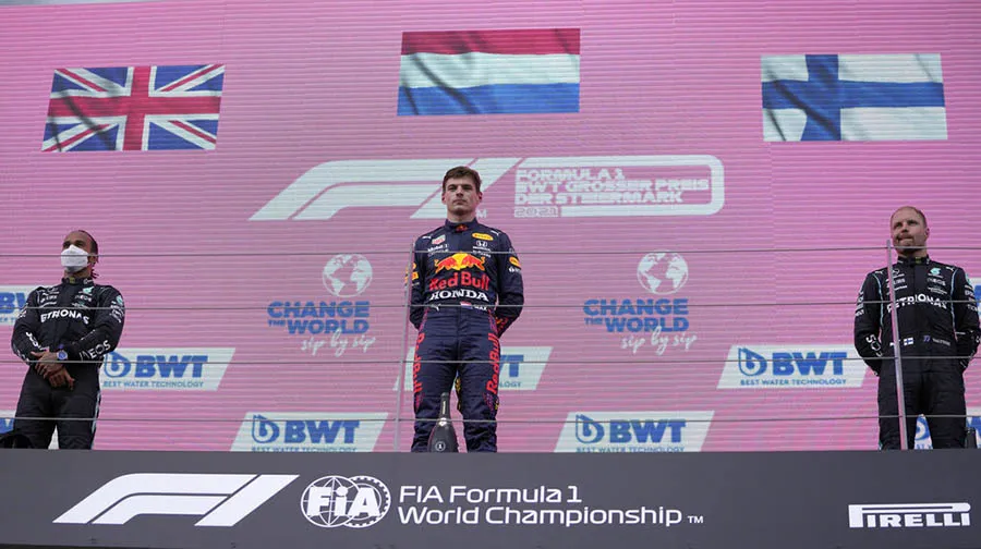AP Bottas subió al podium