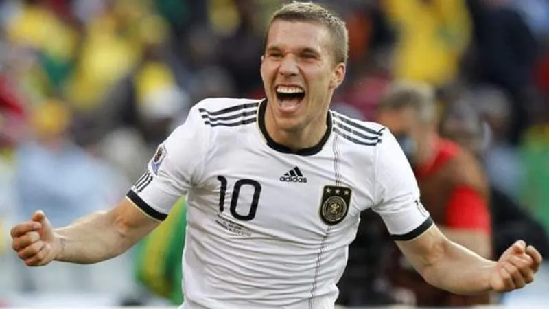 Lukas Podolski en celebración de gol