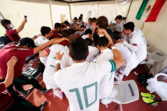 Tri Olímpico previo a un amistoso de su gira europea