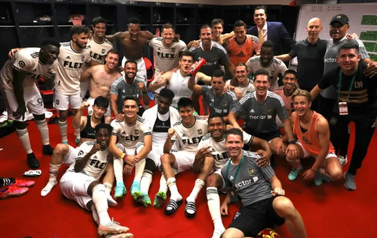AP Jugadores del LAFC festejan triunfo