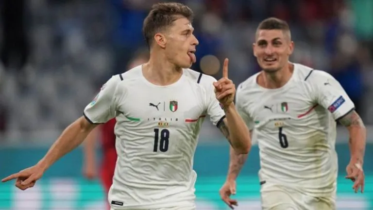 EFE Barella y Verratti festejando un gol a favor de Italia