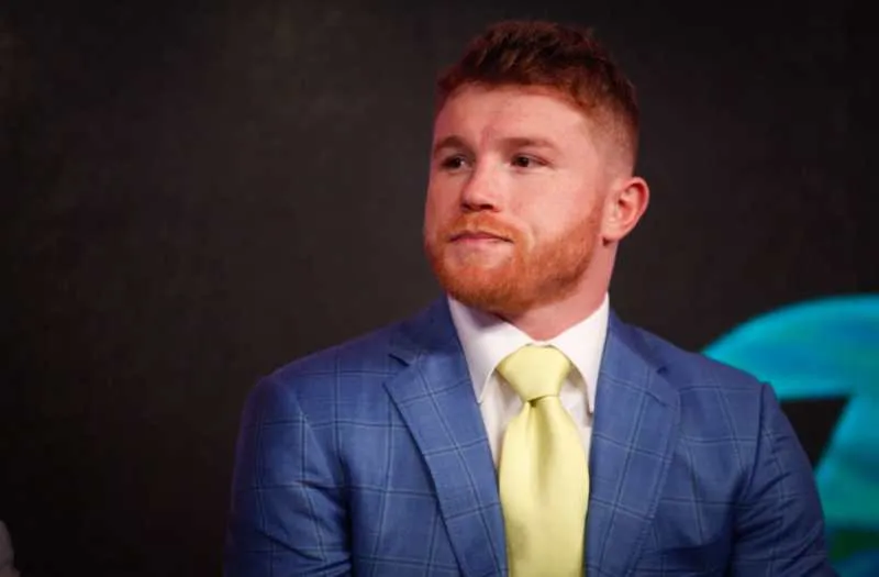 Canelo Álvarez en presentación