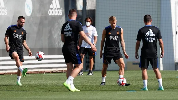 Jugadores del Real Madrid durante entrenamiento