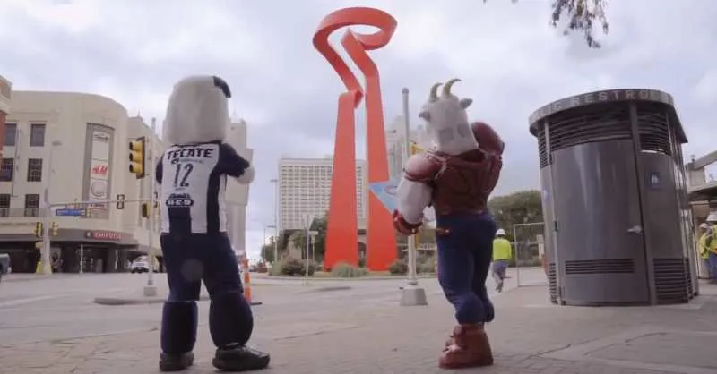 ESPECIAL Mascotas de Rayados y Chivas