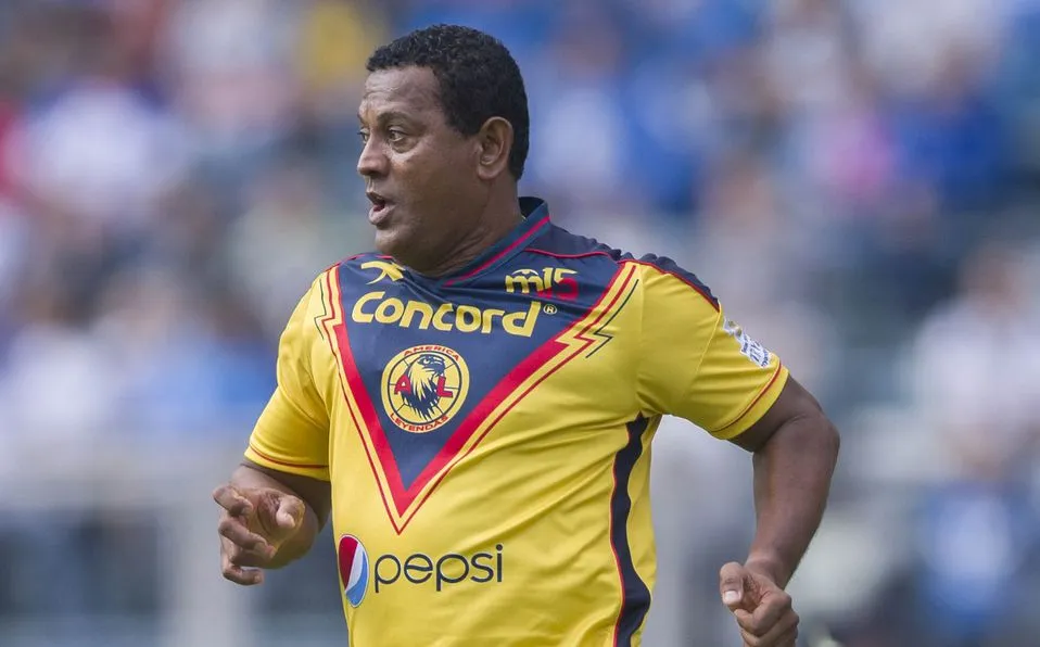'Negro' Santos en juego amistoso con las Águilas