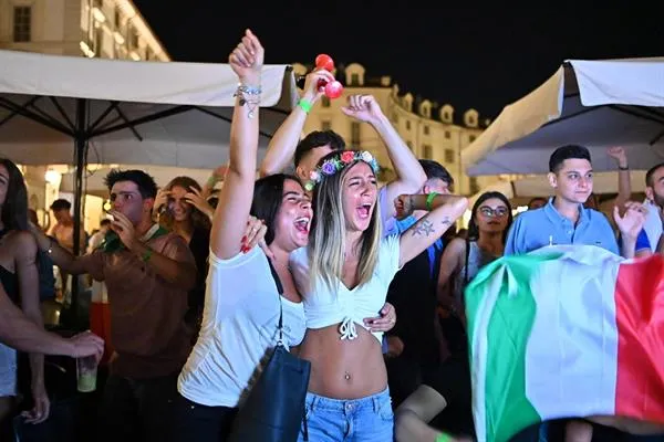 EFE Afición 'Azzurra' en festejo