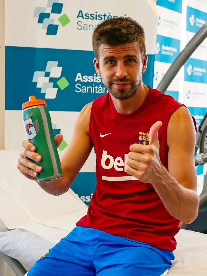 TWITTER @FCBarcelona Gerard Piqué tras los exámenes médicos