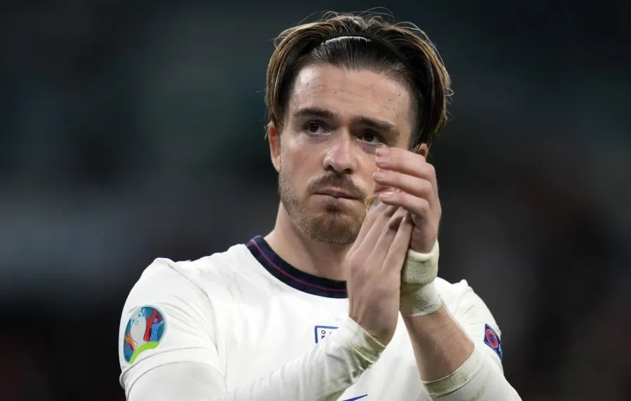 Grealish al caer ante Italia