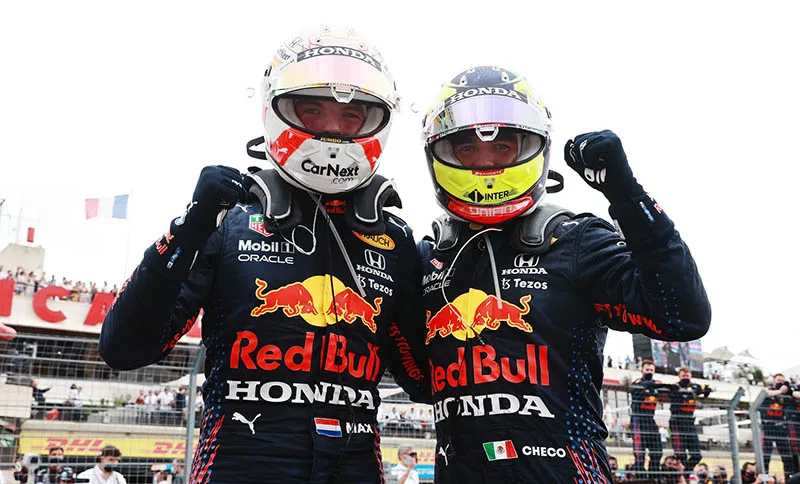 Checo Pérez y Max Verstappen tras a un Gran Premio