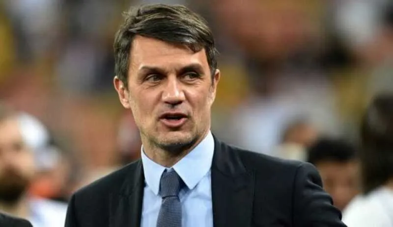 Paolo Maldini en presentación