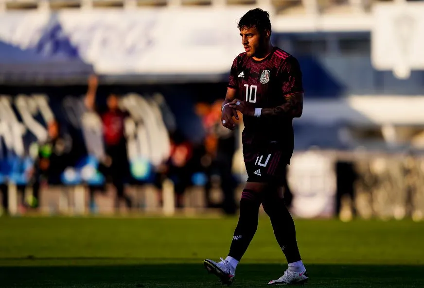 Alexis Vega en juego del Tri Olímpico