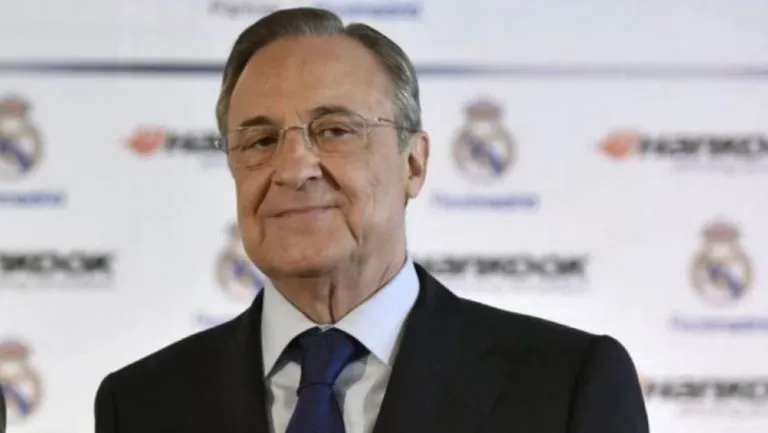 Florentino durante una conferencia