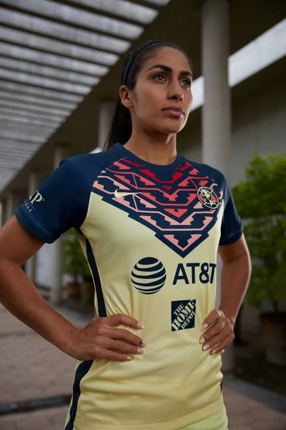 América presentó su uniforme de local