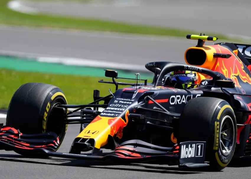 AP Sergio Pérez en las clasificatorias para el GP de Gran Bretaña