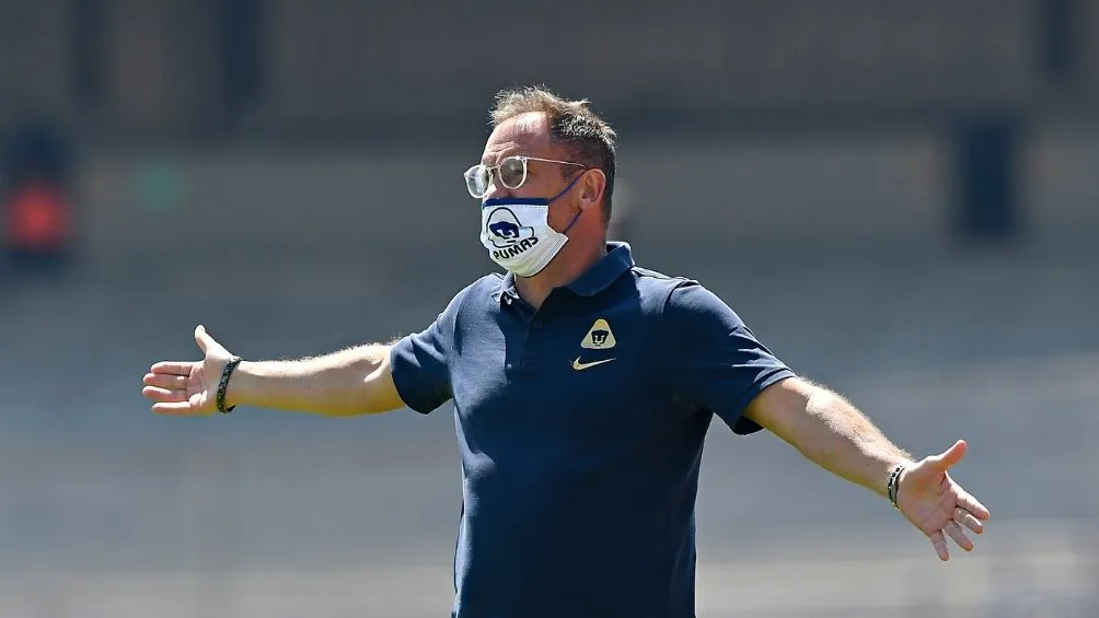 IMAGO7 Andrés Lillini en un partido con Pumas