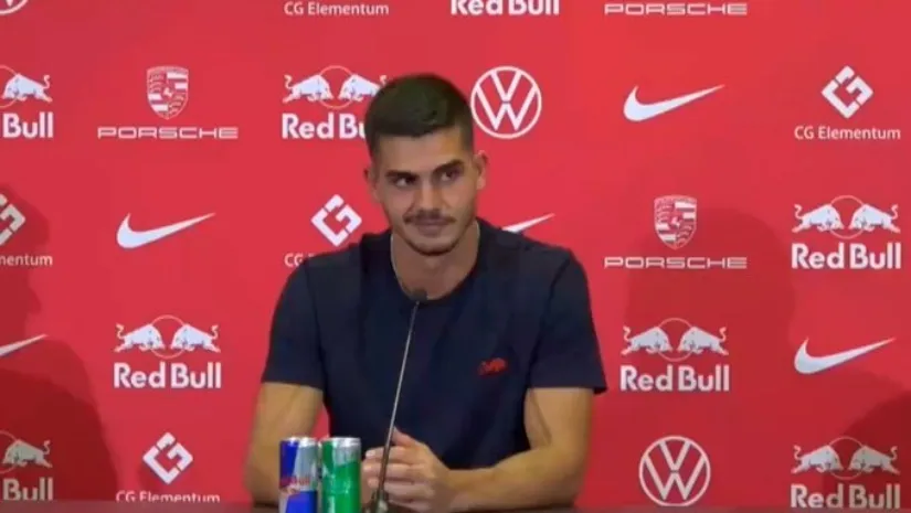 ESPECIAL André Silva en su presentación como jugador del Leipzig