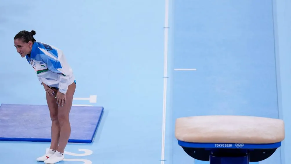 Oksana Chusovítina durante su última competencia en los Juegos Olímpicos