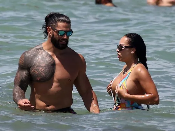 Roman Reigns y Galina Becker en Miami