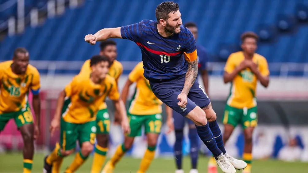 MEXSPORT André-Pierre Gignac en acción con la selección de Francia